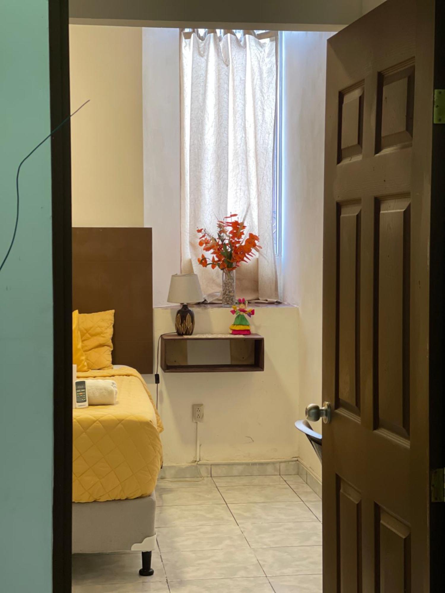 Hotel Y Cafe Ixmati Сучитото Экстерьер фото